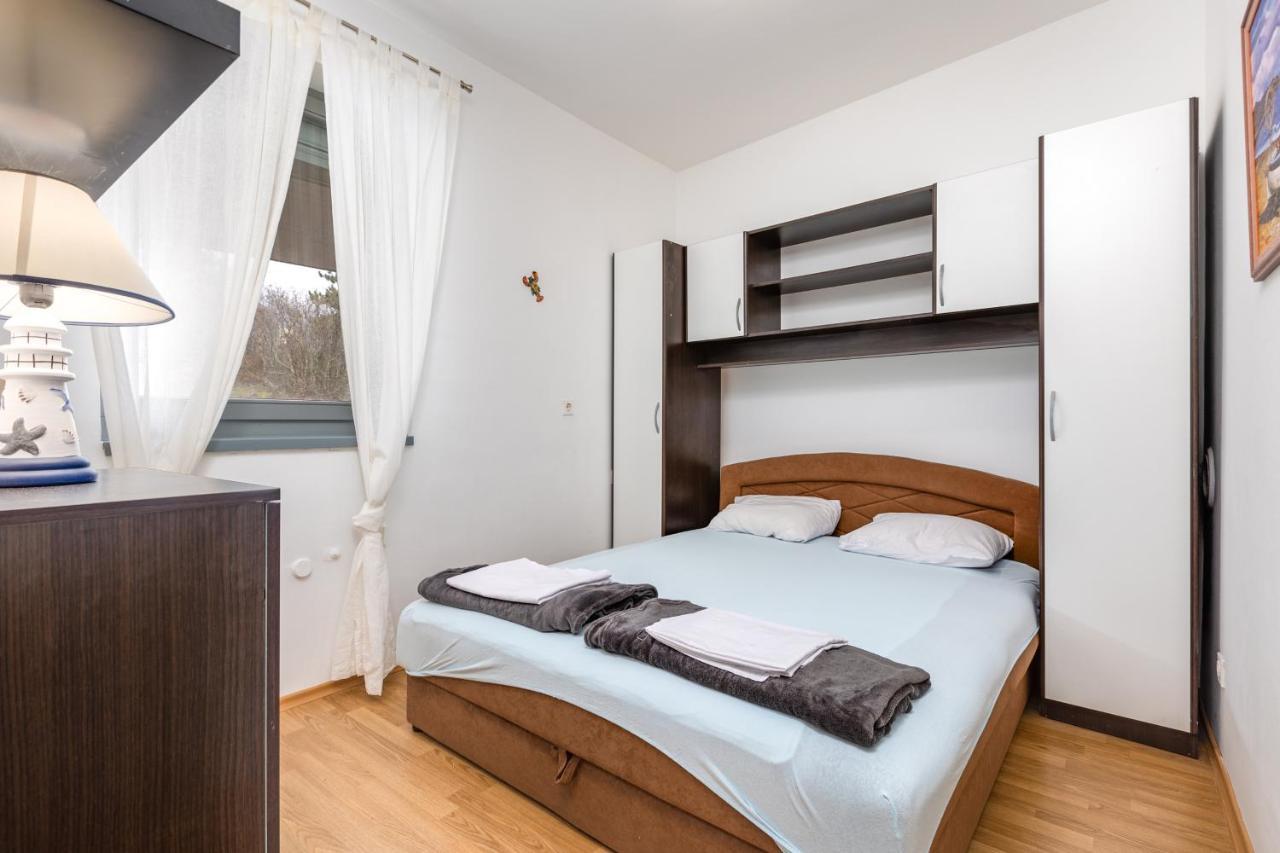 Apartament Apartman Leona Vrbnik Zewnętrze zdjęcie